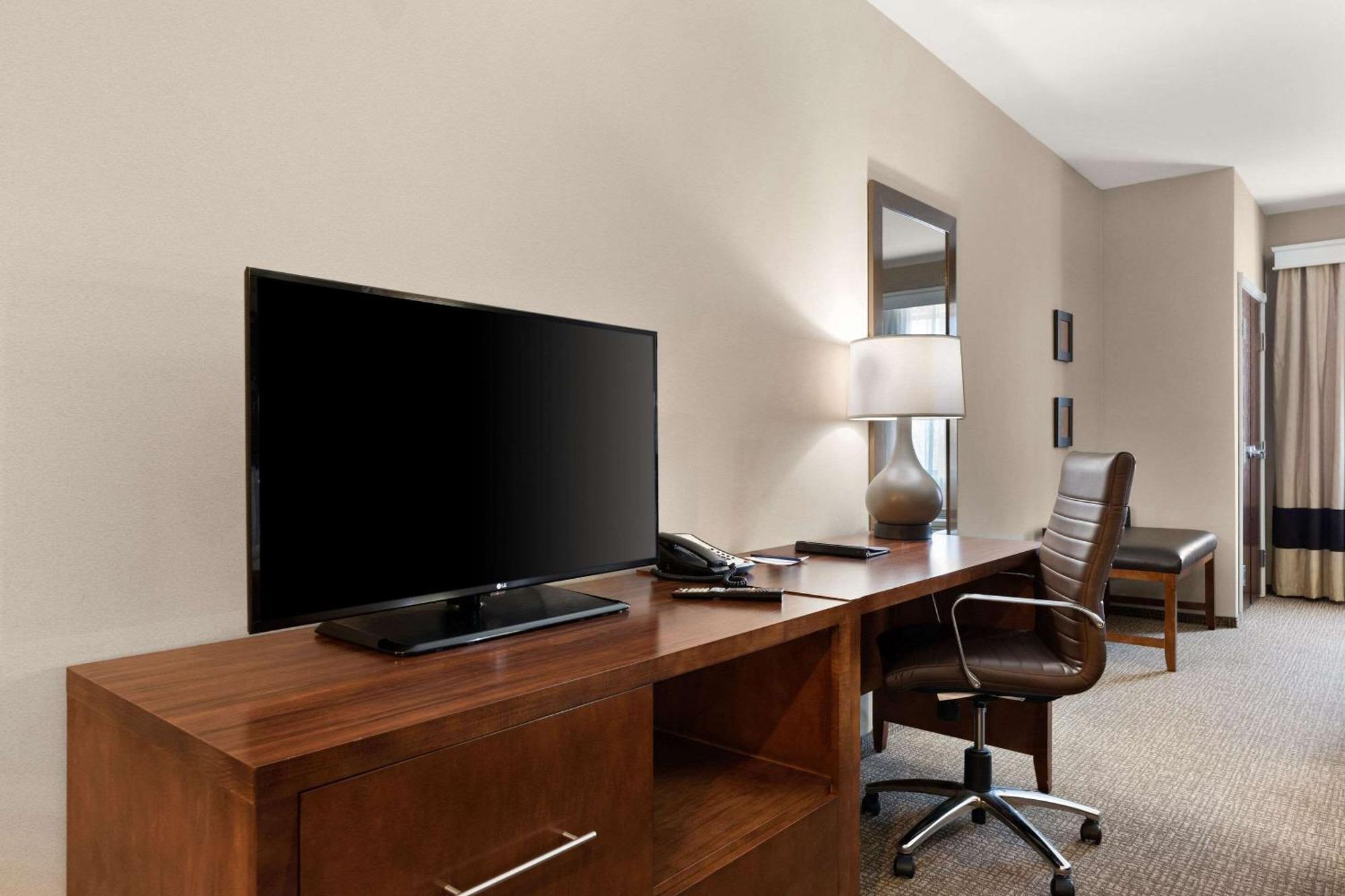 Comfort National Park Area Hotel
