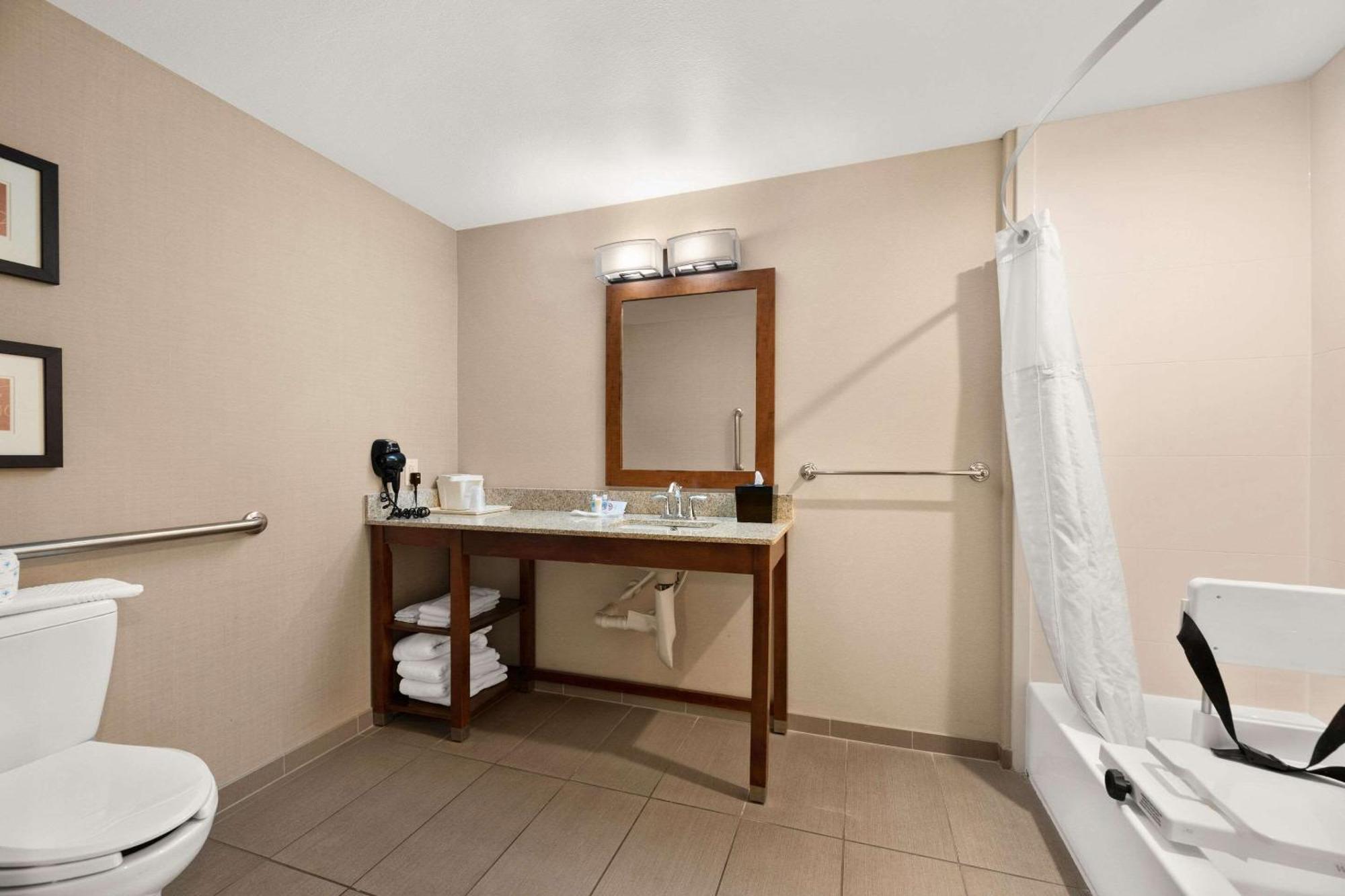 Hotel Comfort National Park Area 2*
